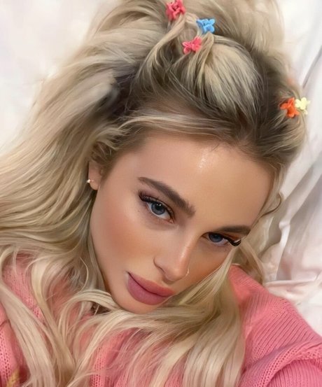 Angelika Kramer photo 25