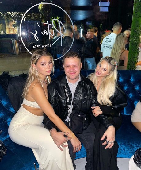 Angelika Kramer photo 27