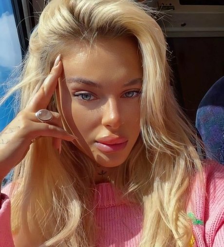 Angelika Kramer photo 28