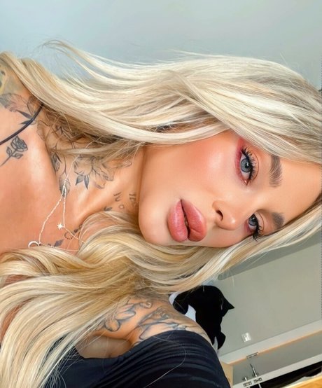 Angelika Kramer photo 31