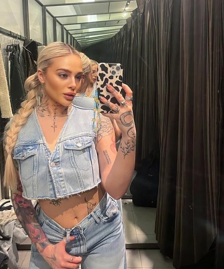 Angelika Kramer photo 41