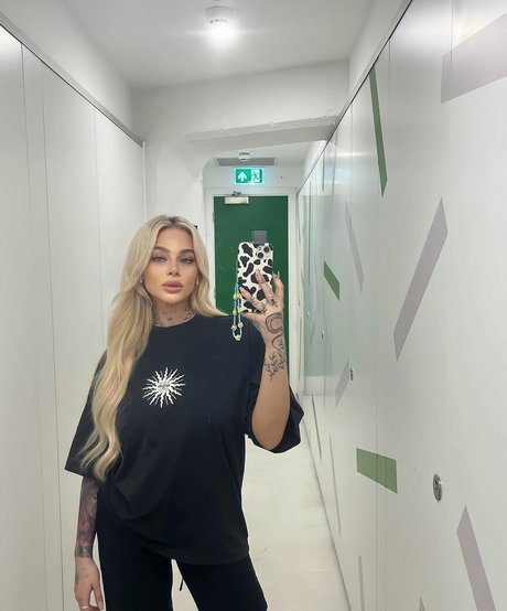 Angelika Kramer photo 75