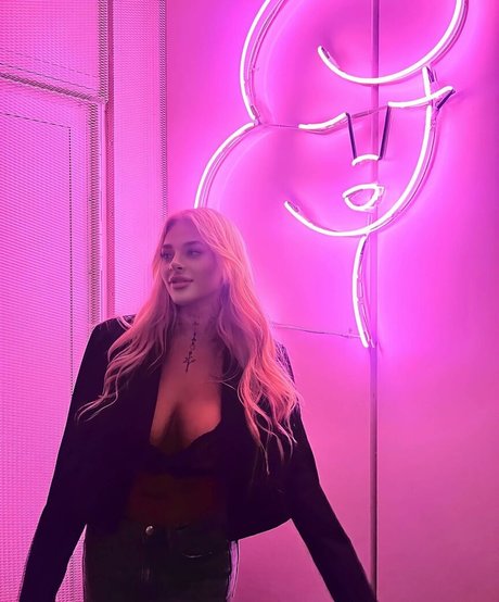Angelika Kramer photo 101