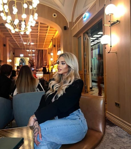 Angelika Kramer photo 102