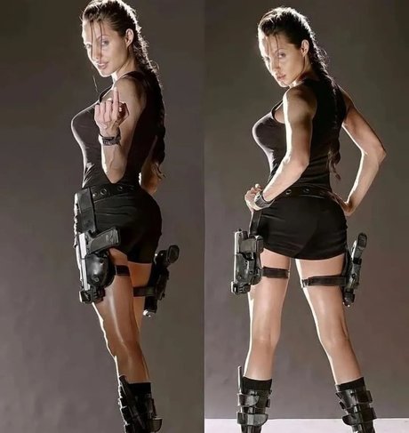 Angelina Jolie photo 24