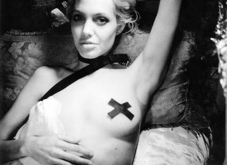 Angelina Jolie photo 31