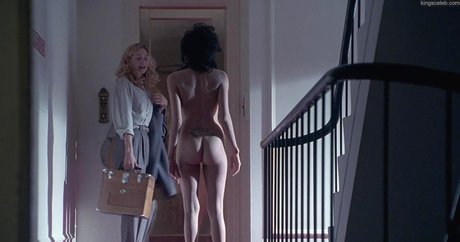 Angelina Jolie photo 32