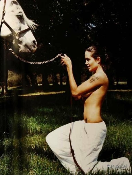 Angelina Jolie photo 43