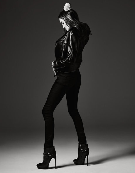 Angelina Jolie photo 62