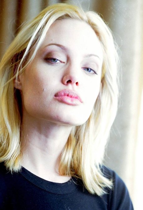 Angelina Jolie photo 131