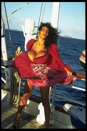 Angelique Dos Santos photo 51