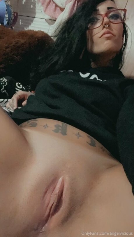 Angelvicious photo 1