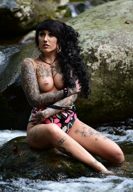 Angelvicious photo 195