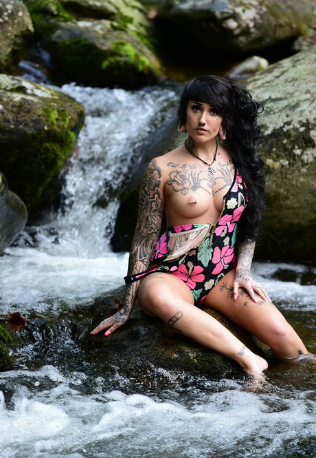 Angelvicious photo 199