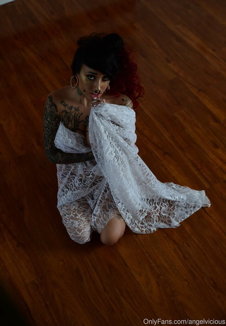 Angelvicious photo 230