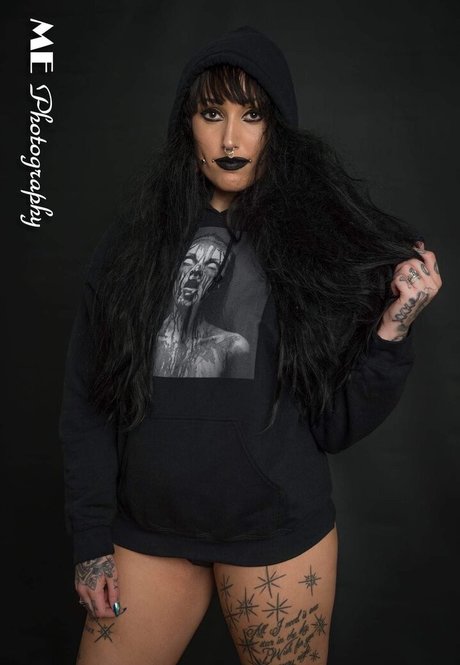 Angelvicious photo 388