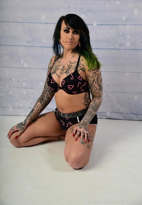 Angelvicious photo 421