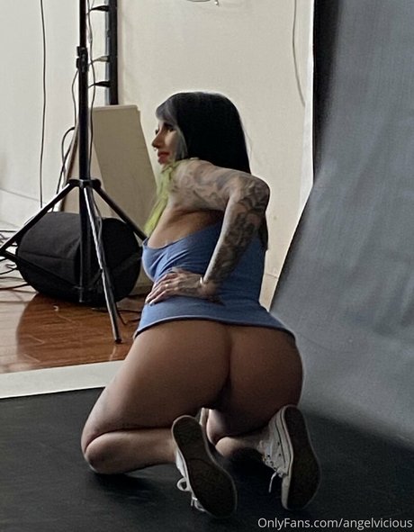 Angelvicious photo 427