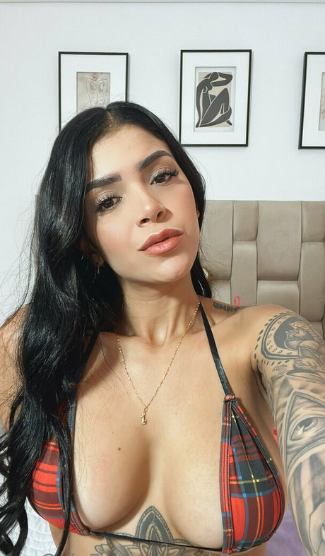 Angie Henao photo 31