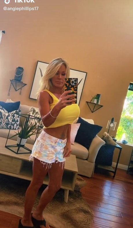 Angie Phillips photo 2