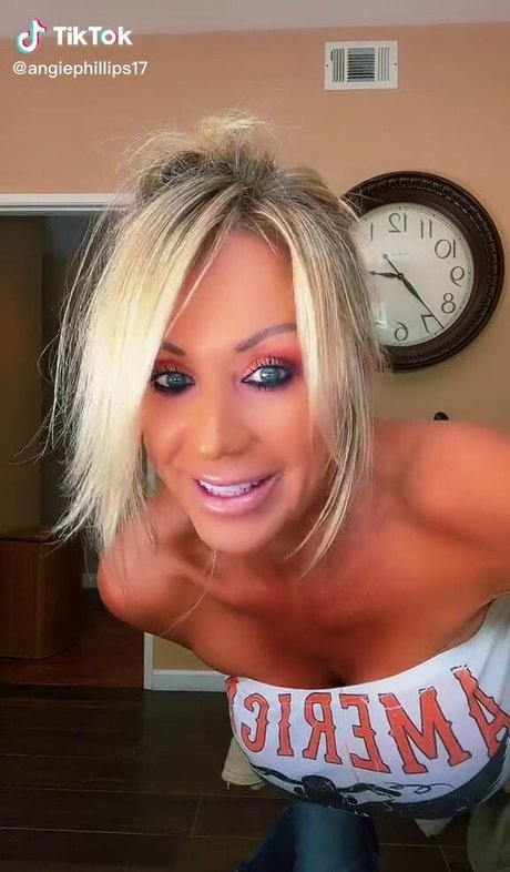 Angie Phillips photo 3