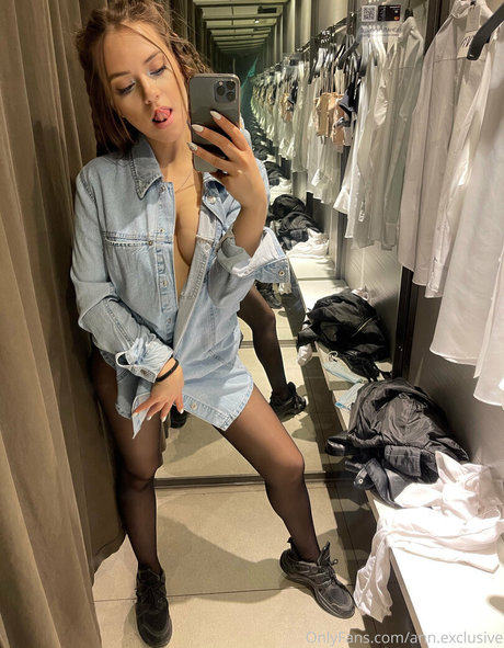 Ann.exclusive photo 50