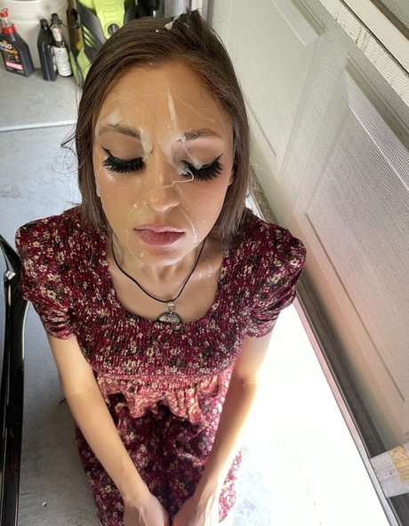 Anna Blossom photo 1