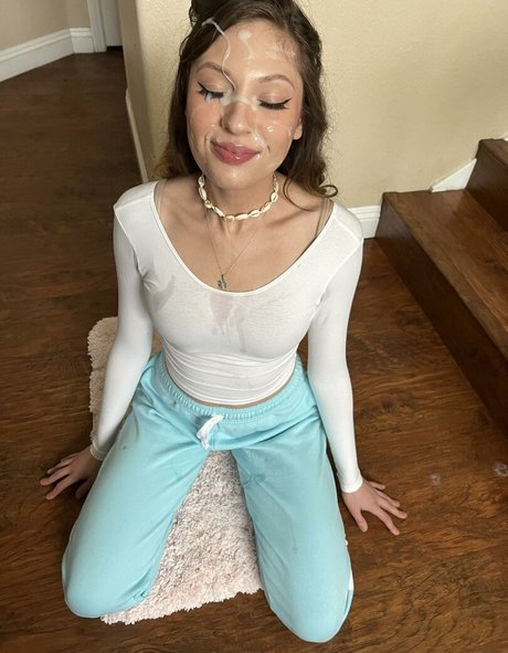 Anna Blossom photo 22