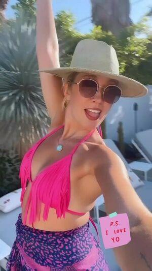 Anna Camp photo 31