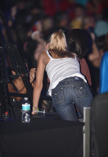 Anna Kournikova photo 14