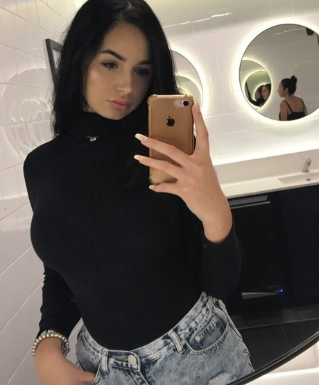 Anna Paul photo 89