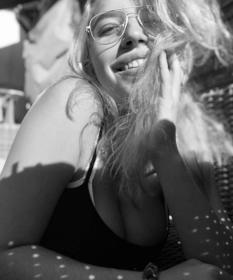 Anna Romero photo 13