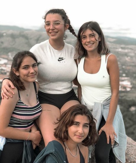 Anna Romero photo 25