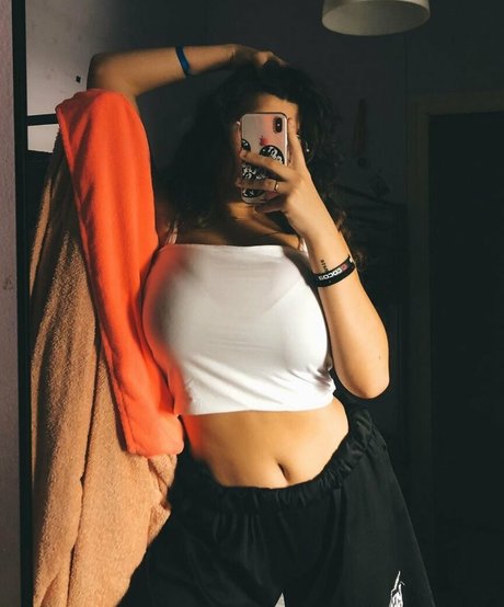 Anna Romero photo 32