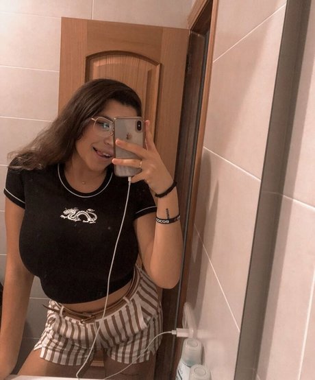 Anna Romero photo 50