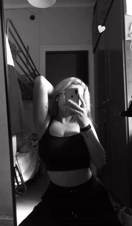 Anna Romero photo 57