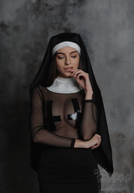 Anna Sazonova photo 46