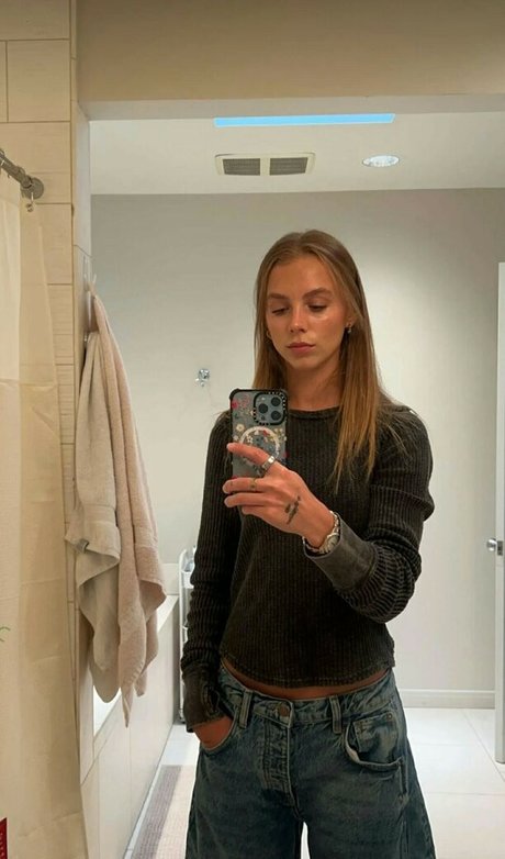 Anna Shumate photo 19