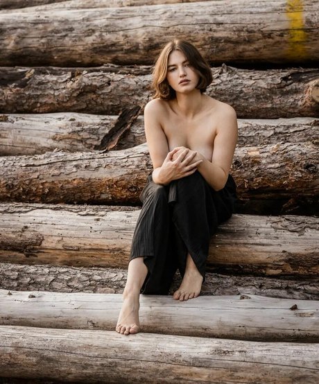 Anna Tauber photo 7