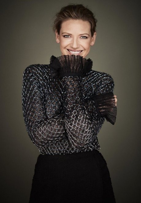 Anna Torv photo 33