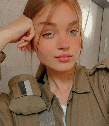 Anna Zak photo 252