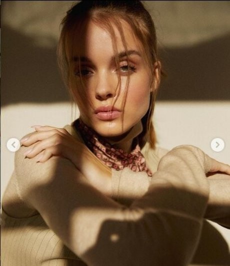 Anna Zak photo 390
