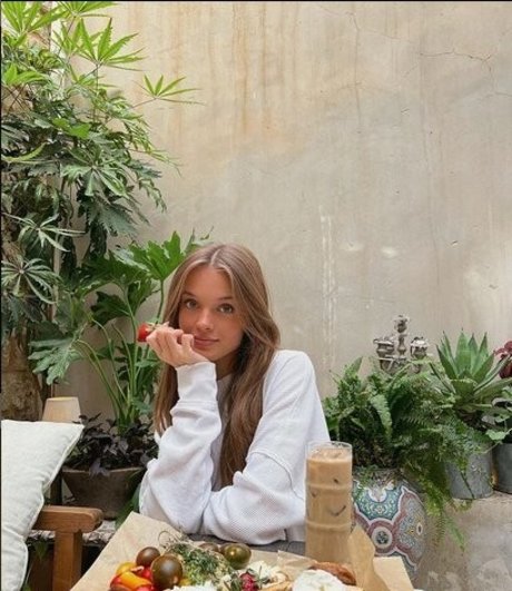 Anna Zak photo 399