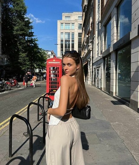 Anna Zak photo 933
