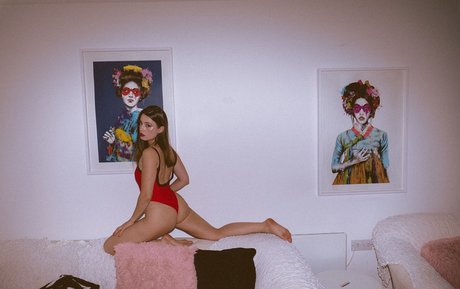 Anna Zapala photo 1007