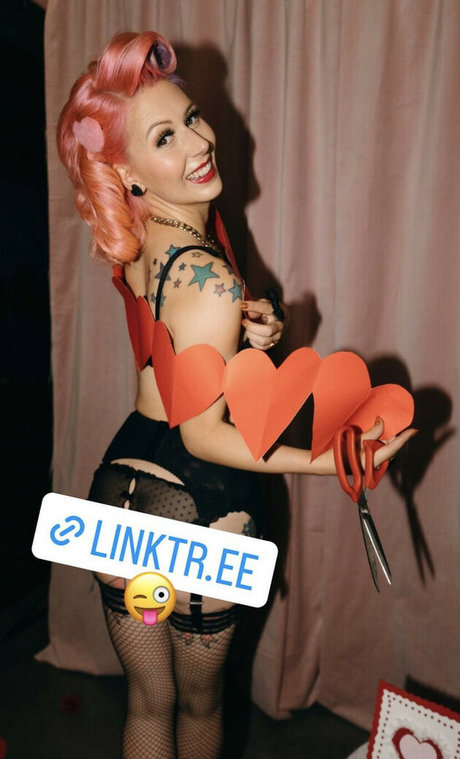 Annalee Belle photo 13