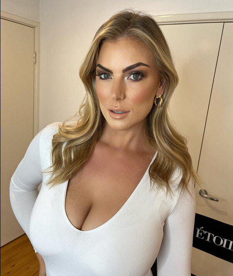 Annaliese Gann photo 27