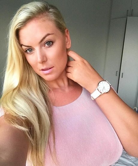 Annaliese Gann photo 42