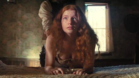 Annalise Basso photo 3