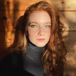 Annalise Basso photo 9